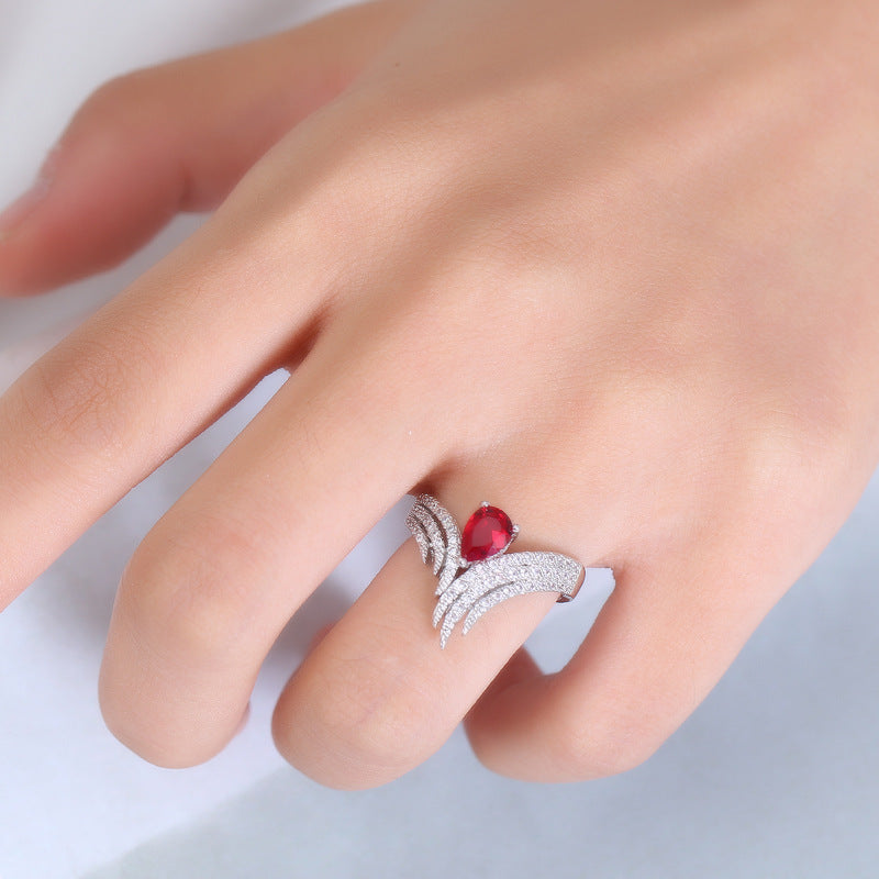 2018 Fashionable Women's Wing Ring with Diamonds