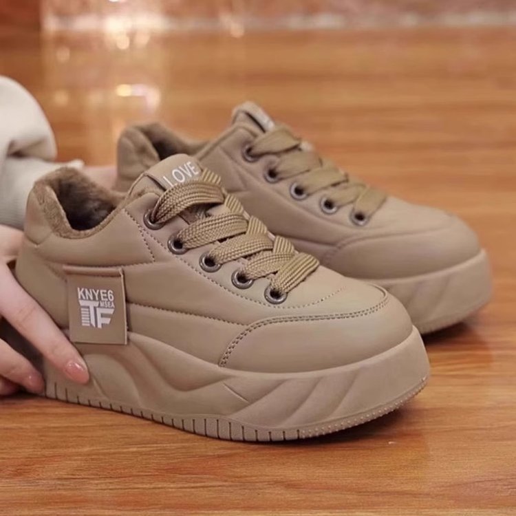Trendy Thick Sole Women's Sneakers with Plush Lining