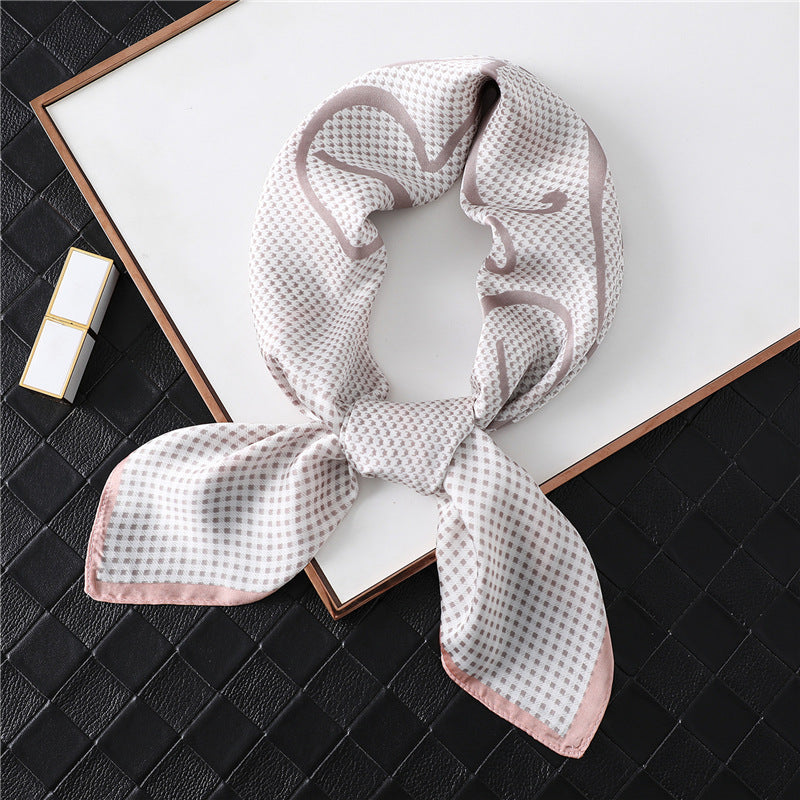 Classic Checkered Scarf - Fashionable Silk Square Scarf